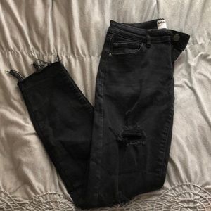 Super Distressed Garage Jeans